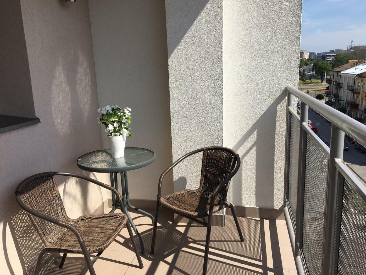 Family & Business Sauna Apartments Rynek Centrum Downtown - 2 Bedroom With Private Sauna, Balcony, Parking Кельце Екстер'єр фото