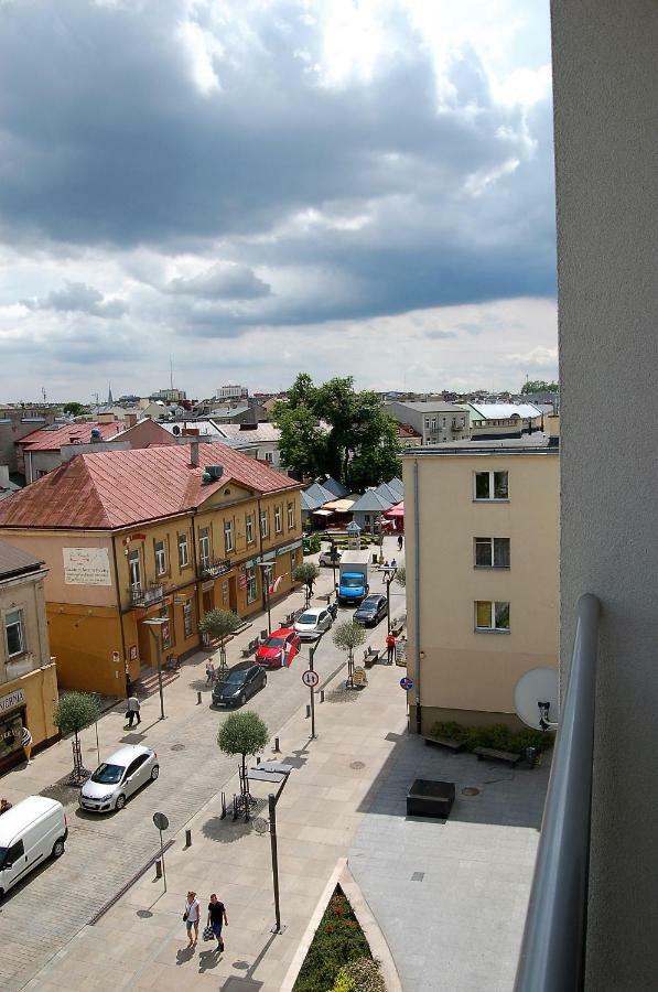 Family & Business Sauna Apartments Rynek Centrum Downtown - 2 Bedroom With Private Sauna, Balcony, Parking Кельце Екстер'єр фото