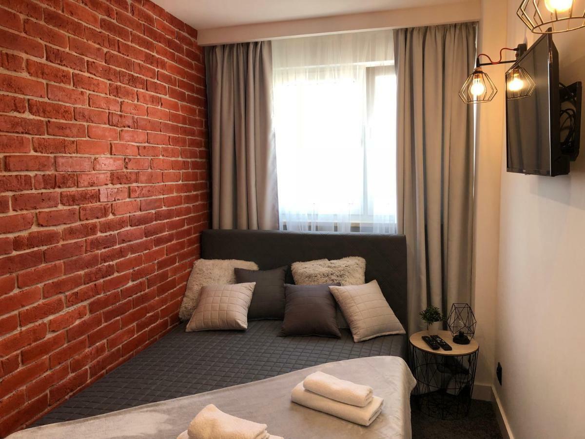 Family & Business Sauna Apartments Rynek Centrum Downtown - 2 Bedroom With Private Sauna, Balcony, Parking Кельце Екстер'єр фото
