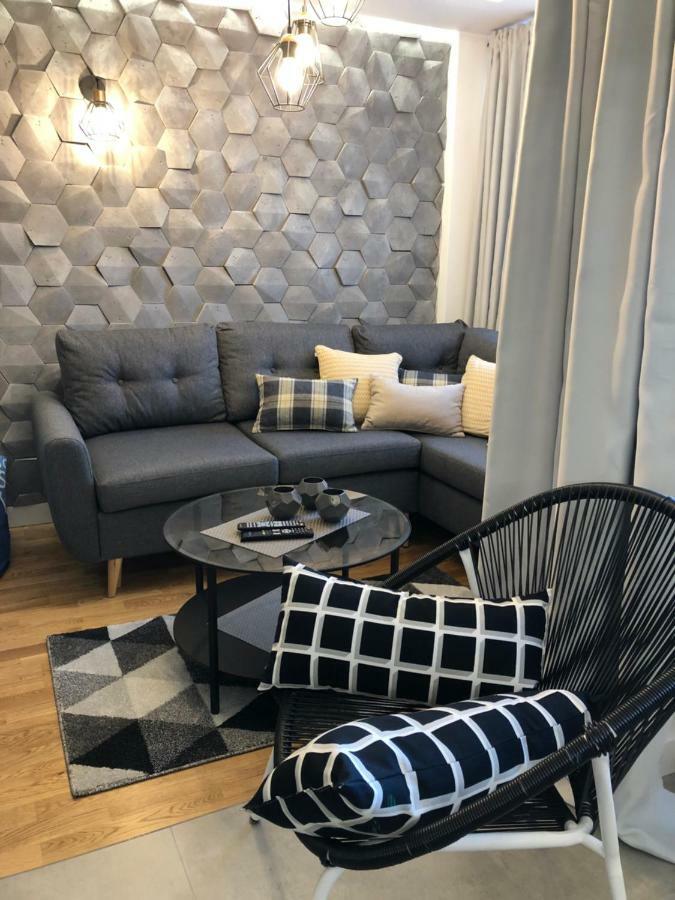 Family & Business Sauna Apartments Rynek Centrum Downtown - 2 Bedroom With Private Sauna, Balcony, Parking Кельце Екстер'єр фото