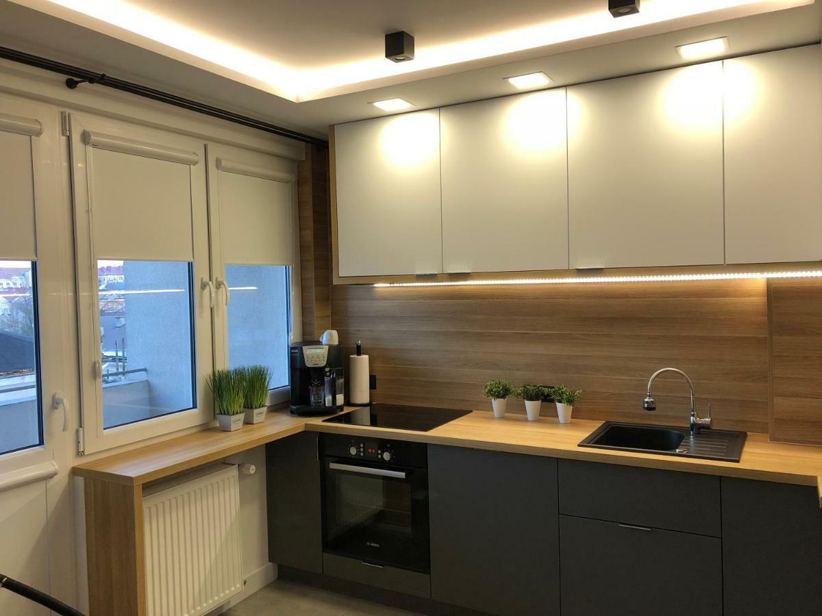Family & Business Sauna Apartments Rynek Centrum Downtown - 2 Bedroom With Private Sauna, Balcony, Parking Кельце Екстер'єр фото