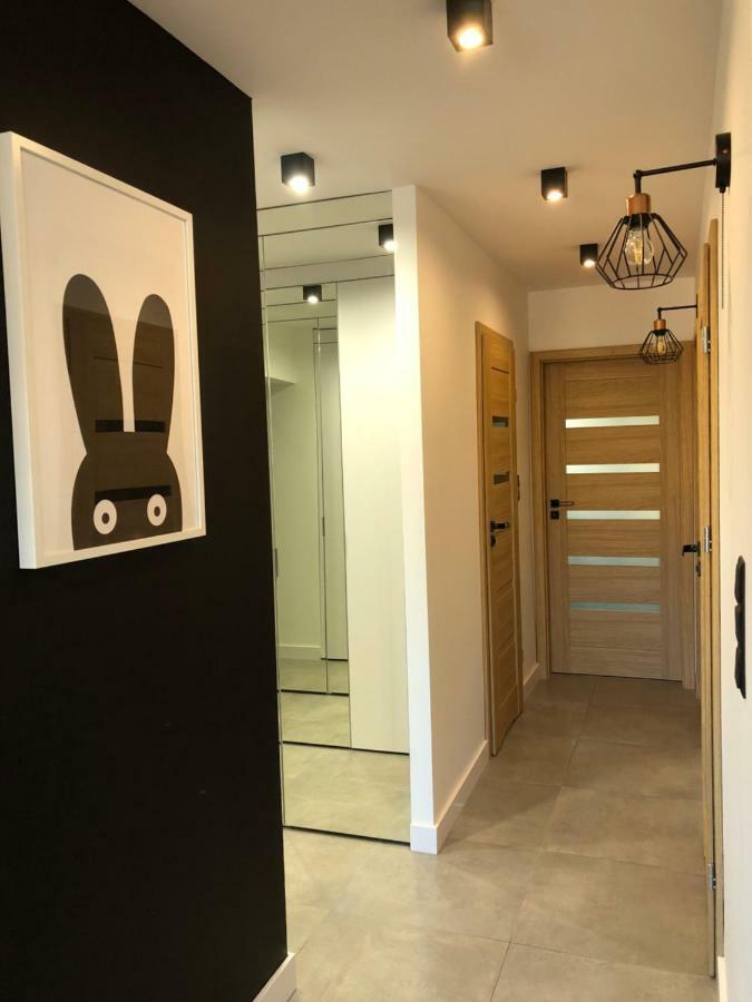 Family & Business Sauna Apartments Rynek Centrum Downtown - 2 Bedroom With Private Sauna, Balcony, Parking Кельце Екстер'єр фото