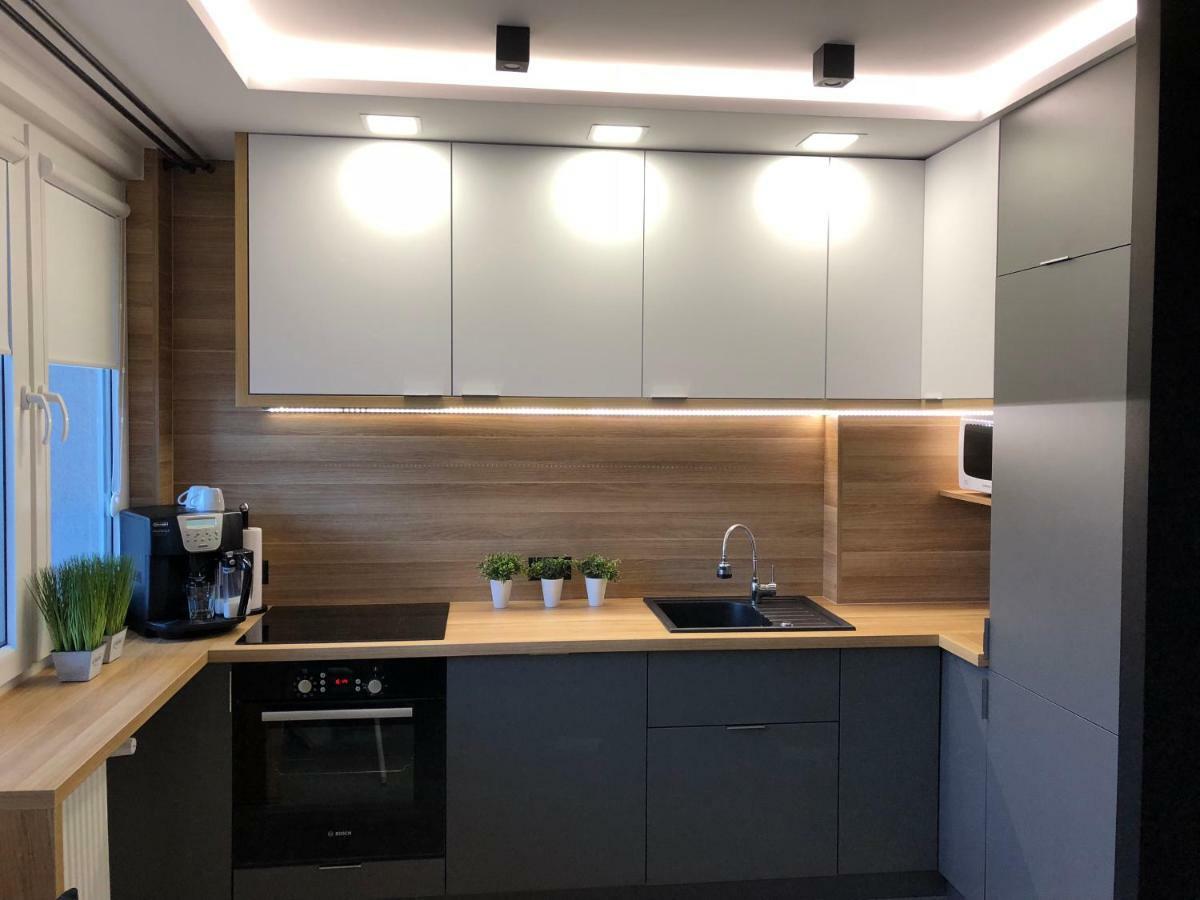 Family & Business Sauna Apartments Rynek Centrum Downtown - 2 Bedroom With Private Sauna, Balcony, Parking Кельце Екстер'єр фото