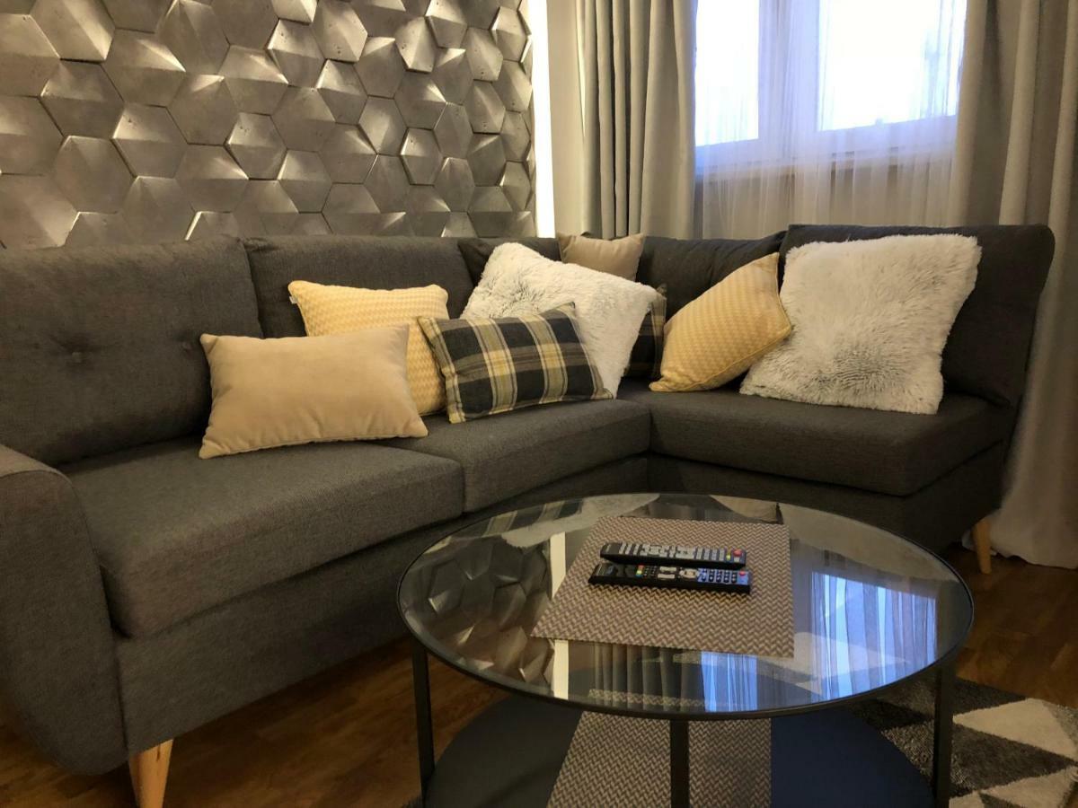 Family & Business Sauna Apartments Rynek Centrum Downtown - 2 Bedroom With Private Sauna, Balcony, Parking Кельце Екстер'єр фото