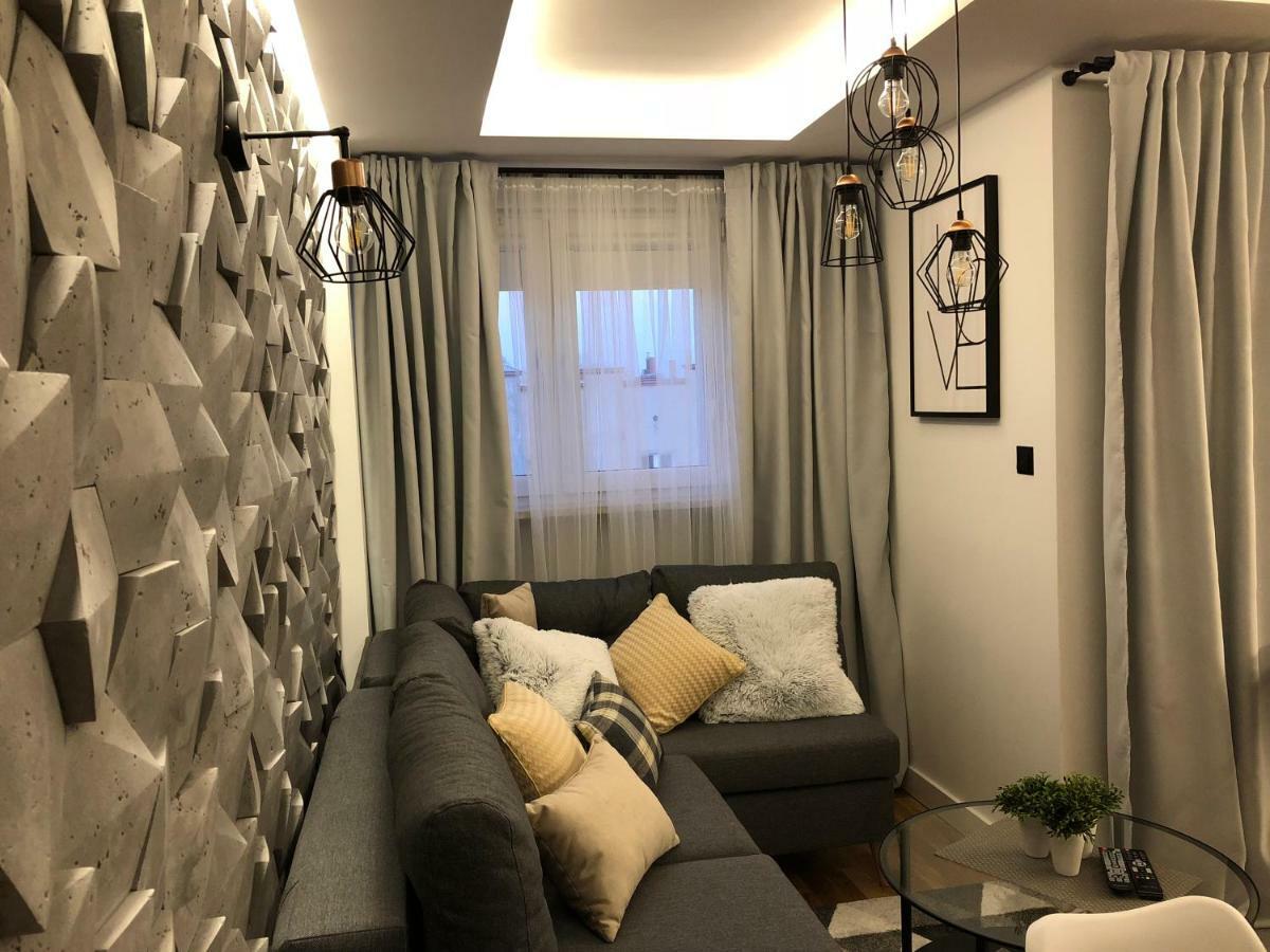 Family & Business Sauna Apartments Rynek Centrum Downtown - 2 Bedroom With Private Sauna, Balcony, Parking Кельце Екстер'єр фото
