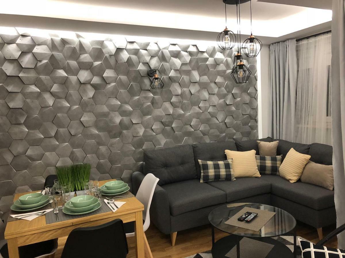 Family & Business Sauna Apartments Rynek Centrum Downtown - 2 Bedroom With Private Sauna, Balcony, Parking Кельце Екстер'єр фото